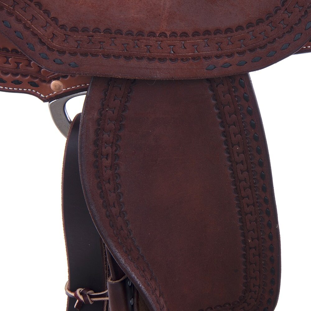Barrel Saddle – Chestnut Smoothout/Roughout, Round Skirt, San Carlos Border, Black Suede Inlay
