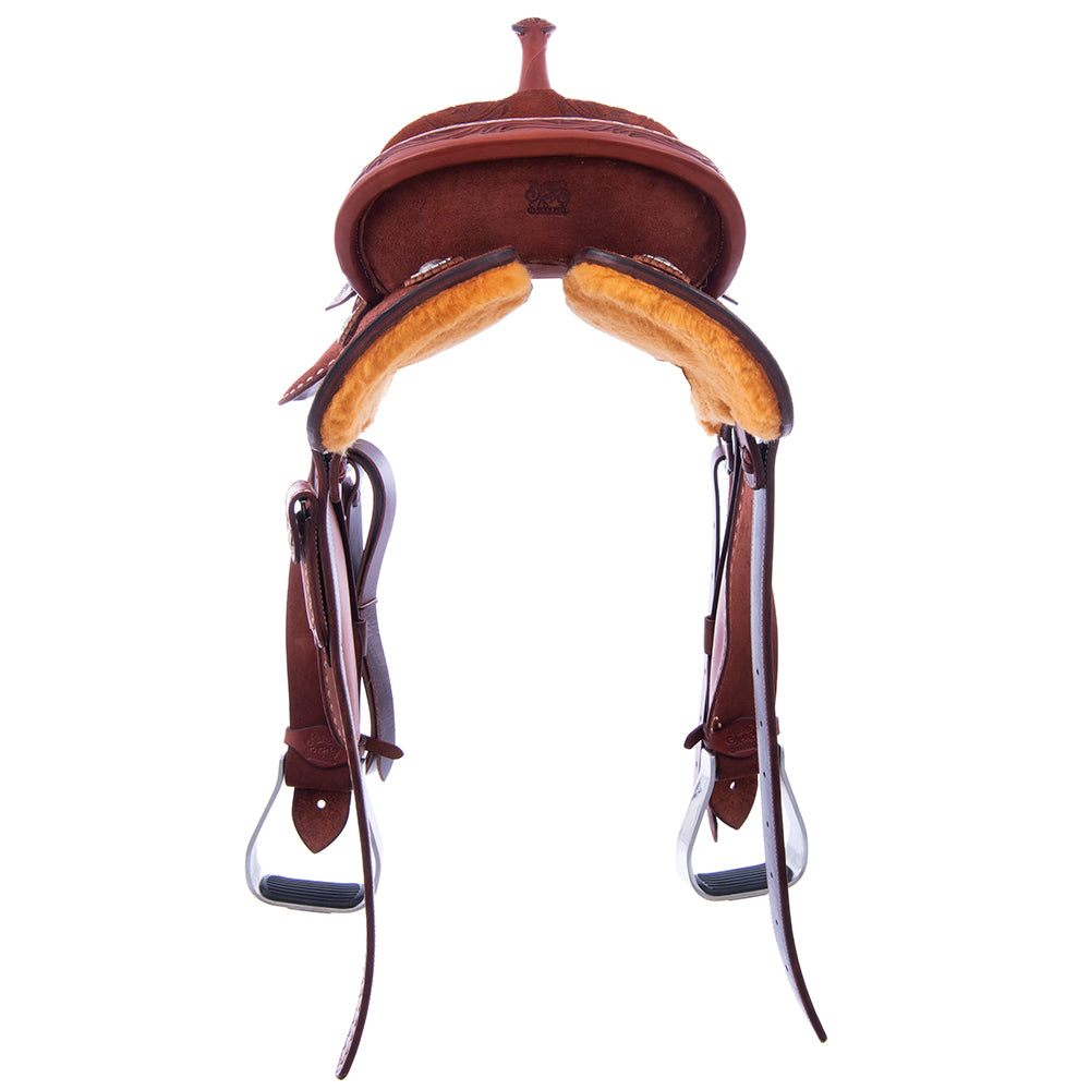 Barrel Saddle – Chestnut Roughout, Round Skirt, 1/2 D. Daisy Tooling, Tooled Seat Inlay, Natural Buckstitch, Cheyenne Roll