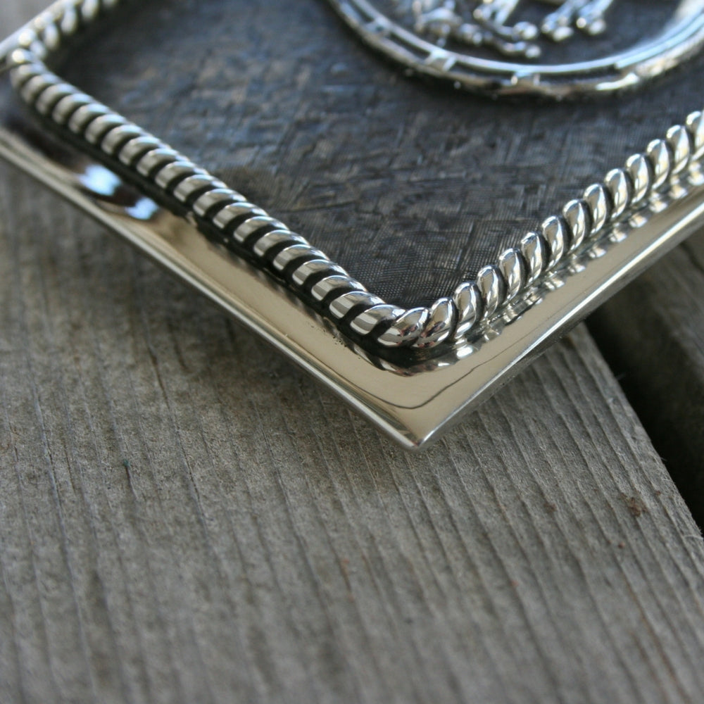 GABE BUCKLE WITH HORSESHOE AND BRONC